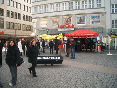 9. Mahnwache am 05.03.2010 in Bielefeld gegen die kripofeindliche Politik von FDP-Innenminister Dr. Ingo Wolf