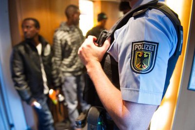 Frustrierender Kampf der Polizei gegen Schlepperbanden - BDK Verband Bundespolizei fordert endlich politisches Handeln